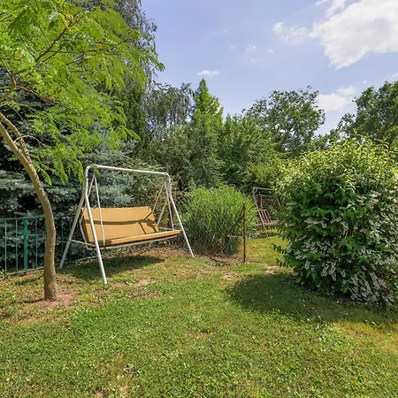 Ket Fenyofa Vendeghaz Vizparti Nyaralo Feriehus Békésszentandrás